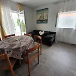 Apartment Lucija Maslenica