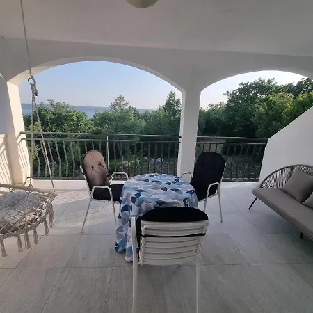 Apartment Lucija *